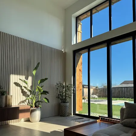 Grande De Region De Bordeaux * アンバーレ・エ・ラグラーヴ